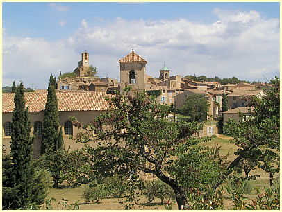 Provence Sehenswürdigkeiten und Tipps schönste Dörfer Lourmarin