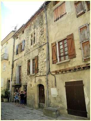 Haus mit Kreuzstockfenster