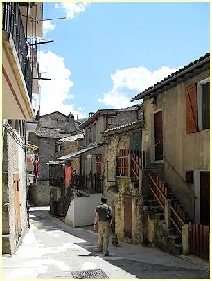 eine Gasse in Annot