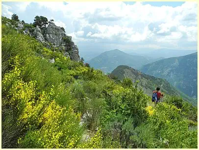 Cadières de Brandis - vor der Crête de Colle Bernaiche