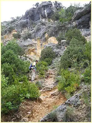 Chemin du Bastidon - Aufstieg Ravin de Mainmorte