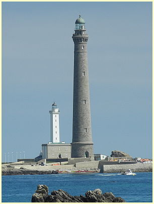 Leuchtturm Phare de l'Île Vierge und ancien Phare