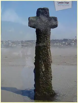 Strand Lieue de Grève - Kreuz (Croix mi-lieue)