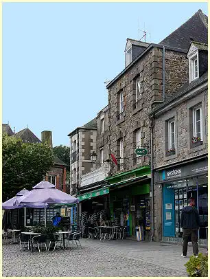 Combourg - Place Albert-Parent