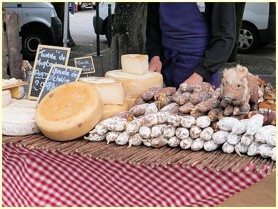 Fromage, Saucisson - Markt in der Bretagne