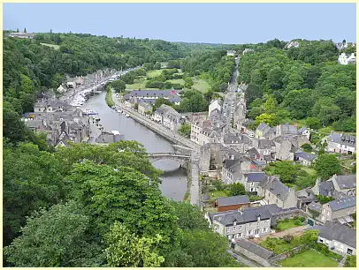 Hafen und alte Brücke Dinan