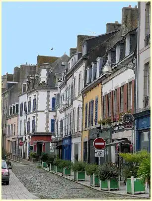 Straße neben der Markthalle - Douarnenez