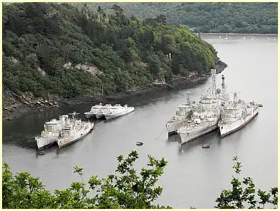 Schiffsfriedhof (Cimetière de Navires) und Insel Île de Térénez