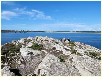 Blick Plage de Kersiguènou und Plage de Kerloc'h - Pointe de Dinan