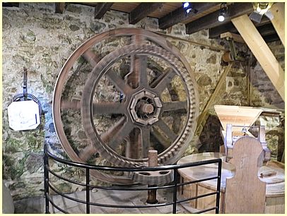 Antriebsrad Wassermühle Moulin de Kériolet