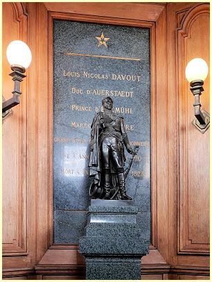 Bronzestatue Marschall Davout Leuchtturm Eckmühl