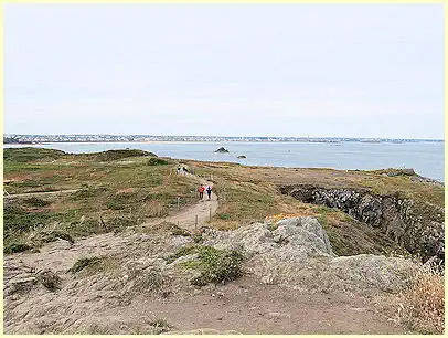 Pointe de la Varde Wanderweg und Blick auf Saint-Malo