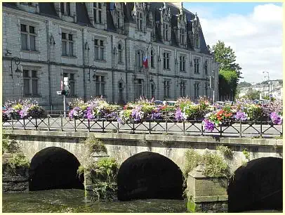 Quimper - Brücke über den Odet mit Präfektur