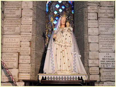 Basilika Statue Notre-Dame de Délivrance