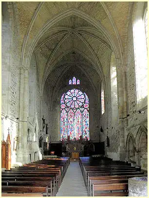 Léhon Kirchenschiff der Abteikirche