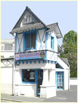 kleines mit Fachwerk gebautes Haus Saint-Quay-Portrieux