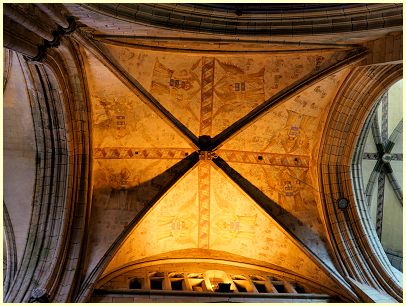 bemaltes Gewölbe der Vierung - Kathedrale Saint-Paul-Aurélien