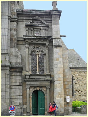 Seitenportal - Kathedrale Saint-Vincent