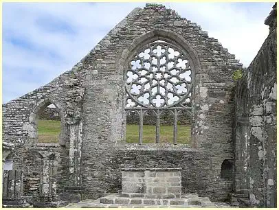 Altar und Fensterrosette Kapelle Languidou