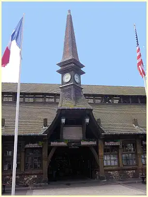 Étretat - Glockenturm Markt (vieux Marché, les halles)