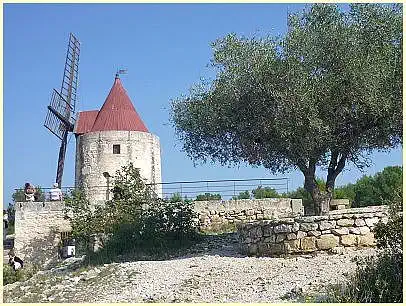 Moulin d'Alphonse Daudet - Alpilles