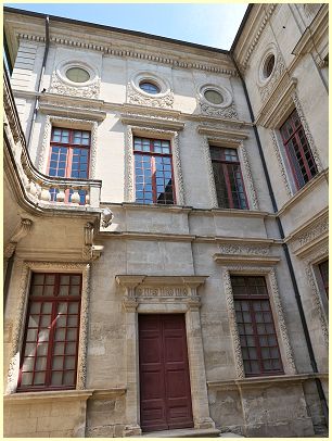 Rathaus Hôtel de Ville Beaucaire