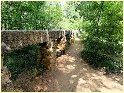 Colorado de Rustrel - Aquädukt Aqueduc de Couloubrier