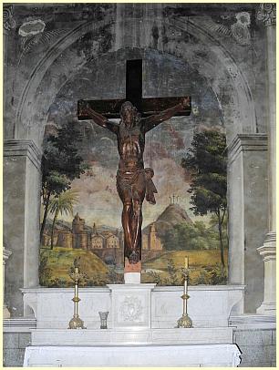 Kapelle mit Gemälde der Kreuzigung