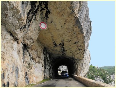 Tunnel D 942 - Schlucht Gorges de la Nesque