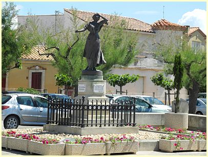 Statue Mireille (Mirèio) - Saintes-Maries-de-la-Mer