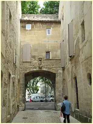 Tarascon - Porte de Jarnègues