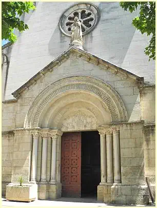 Portal Kirche Église Coeur de Marie - Beaumes-de-Venise