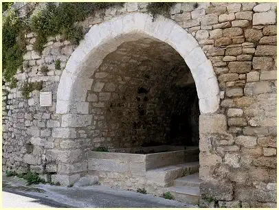 Bonnieux - Lavoir de l'ancien Hôpital