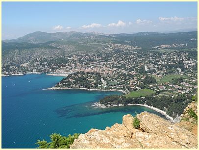 Der Küstenort Cassis am französischen Mittelmeer