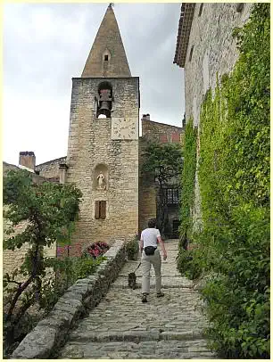 Crestet - Kirchturm Saint-Sauveur-et-Saint-Sixte