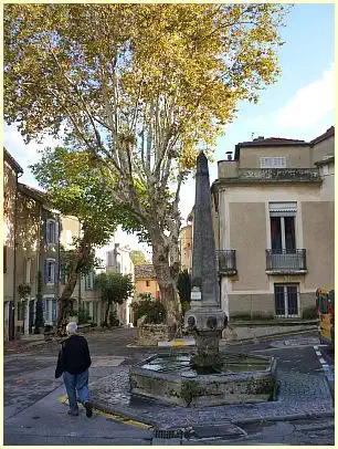 Cucuron - Fontaine de l’Obélisque