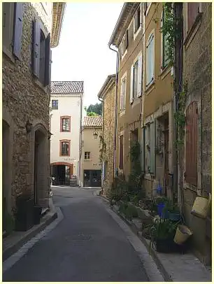 schmale Gasse Gigondas