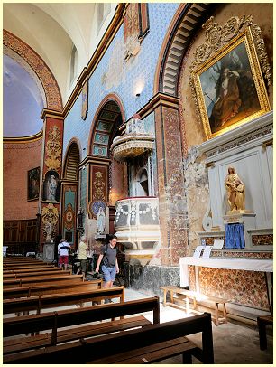 Gordes - Seitenansicht mit Kanzel Kirche Saint-Firmin