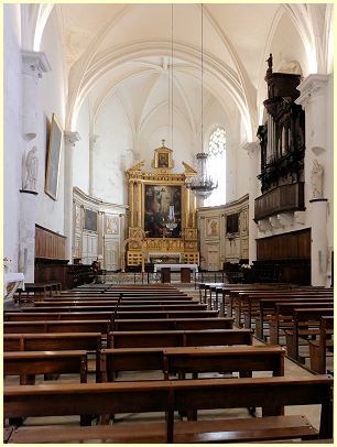 Grignan - Kirchenschiff Stiftskirche Collégiale Saint-Sauveur