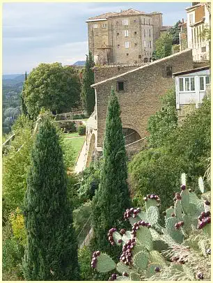 Jardin Blanc Château de Lauris