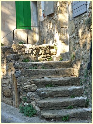 alte Treppe in Lourmarin