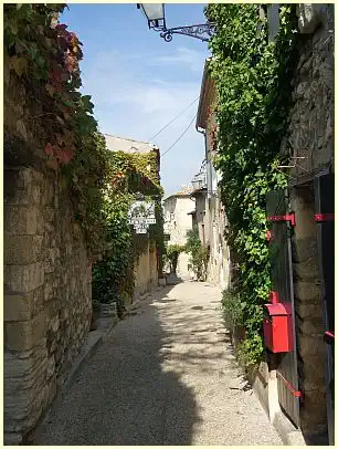 Gasse in Venasque